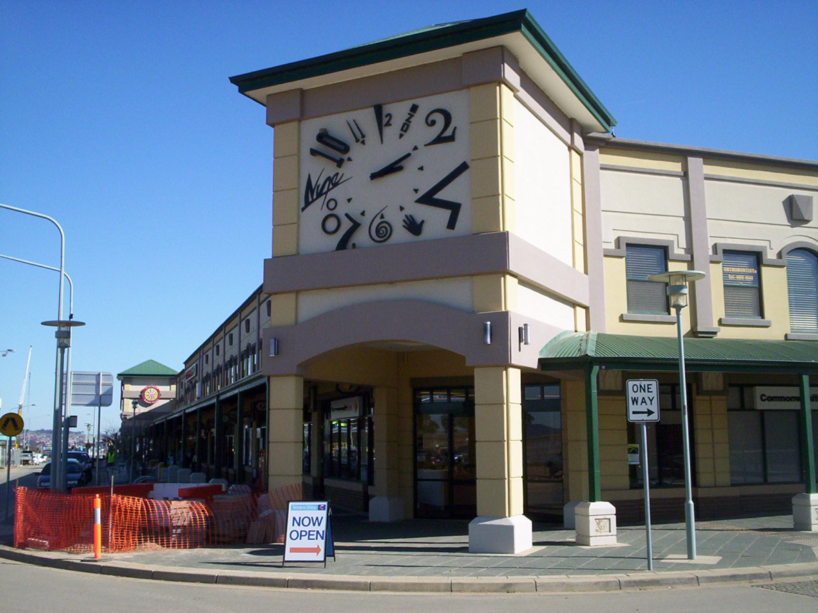 Street and shops near Gungahlin Marketplace